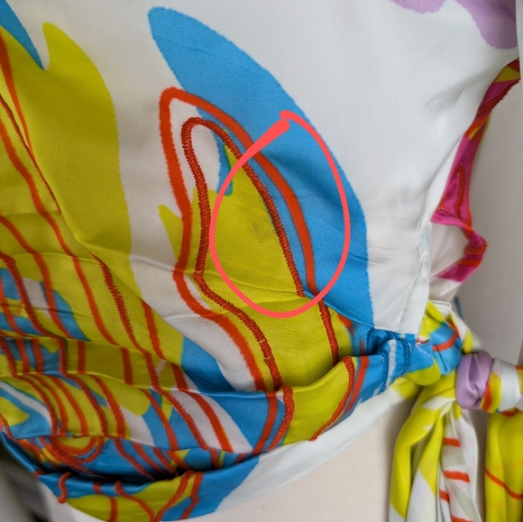 All Things Mochi Kylie Top Blouse Bubble sleeve Satin Colorful Wrap M - Picture 9 of 10